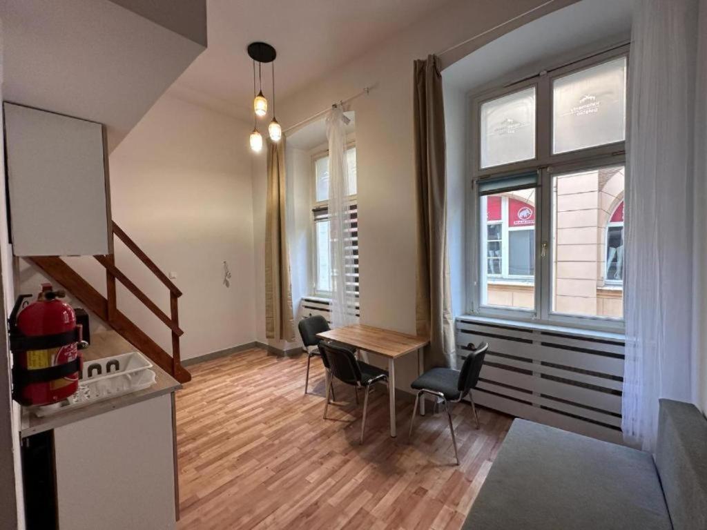 Apartament Golebia Plus Poznan Exterior photo